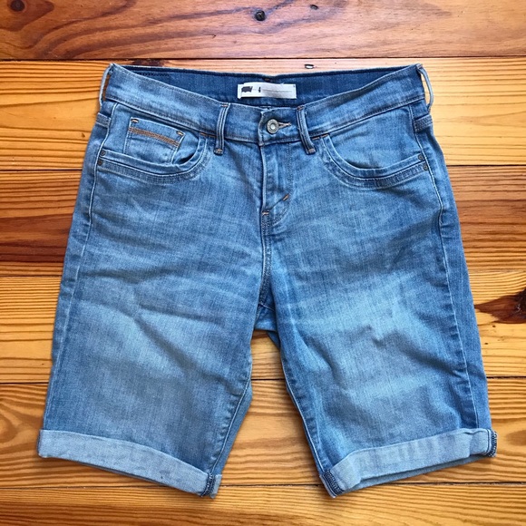 Levi’s Jeans Cropped Denim Capris Shorts, EUC, 4 - Picture 3 of 11